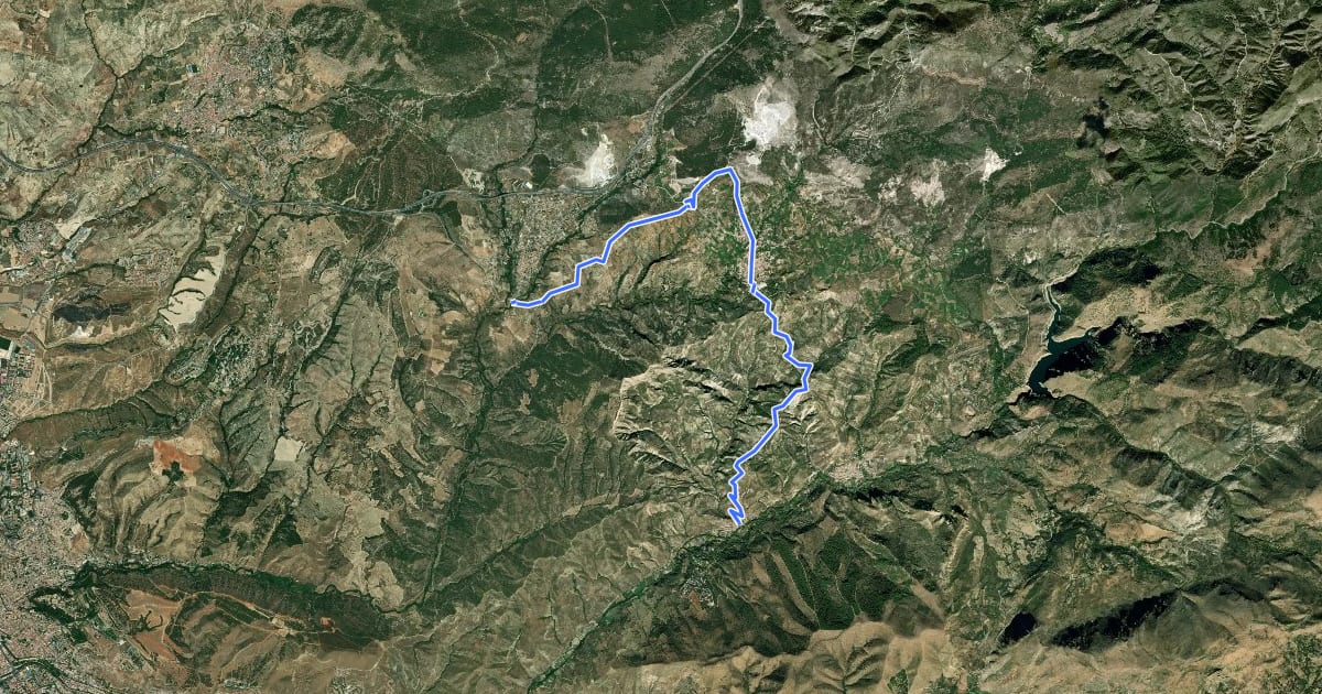 Маршрут Ruta Turística Alfanevada на спутниковом снимке