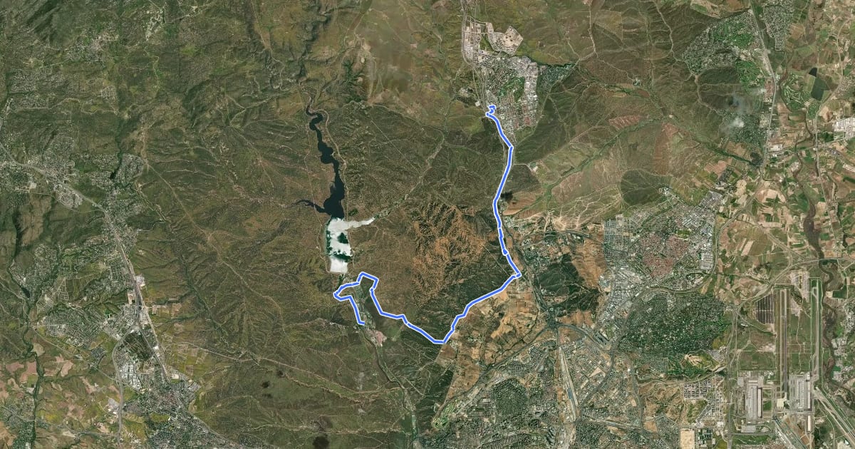Маршрут Ruta Verde 7.8 Tres Cantos - El Pardo на спутниковом снимке