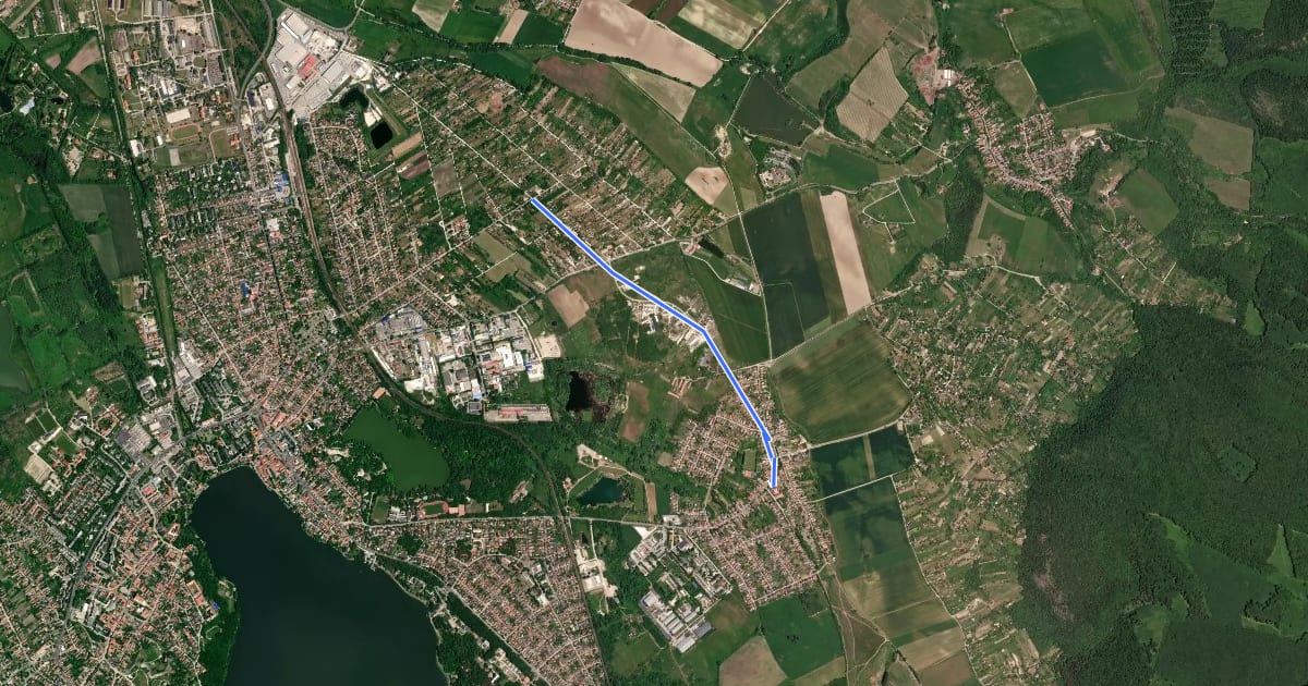 Маршрут Sárga négyzet (Baj – Szarvas-domb oldala – Tata, Újhegyi út) на спутниковом снимке