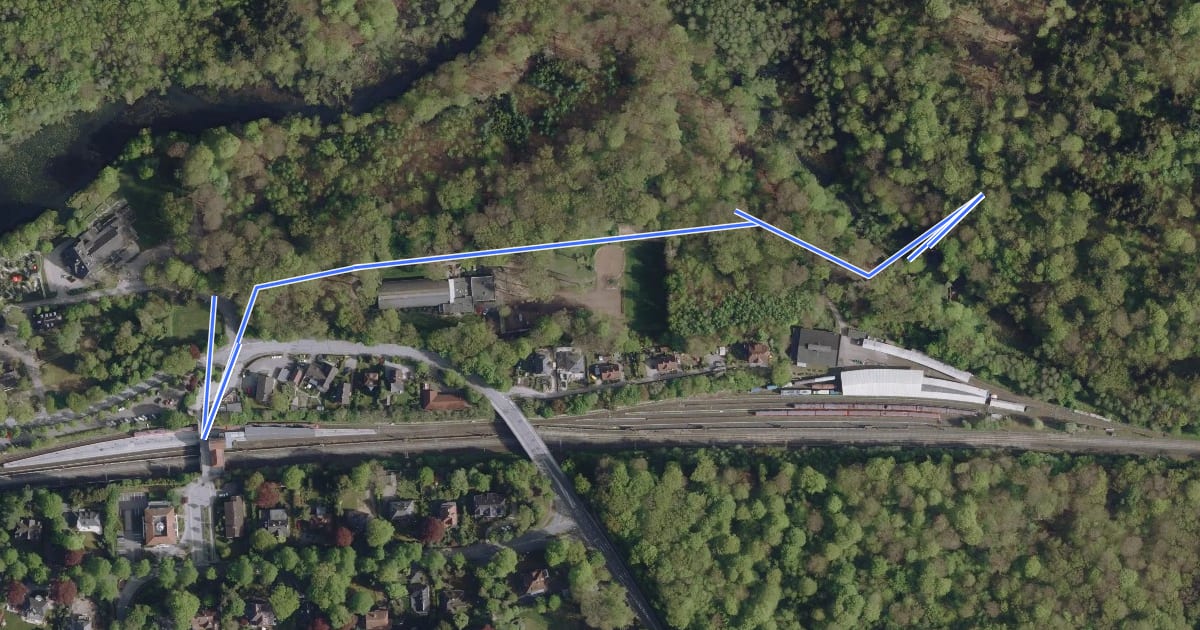 Маршрут Sachsenwald Wanderweg 2 Bf: Abzweig Bahnhof Aumühle на спутниковом снимке