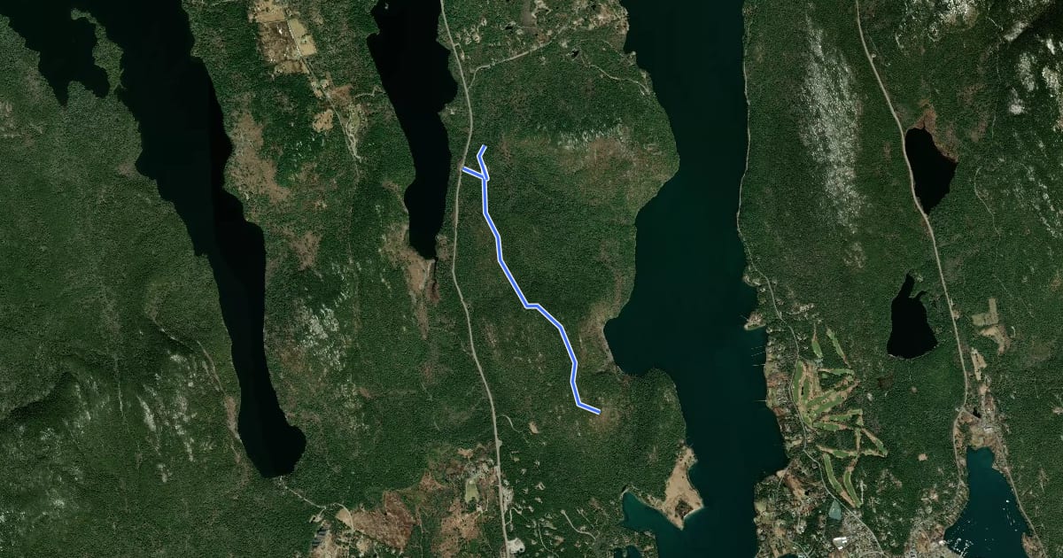 Маршрут Saint Sauveur Mountain Trail на спутниковом снимке