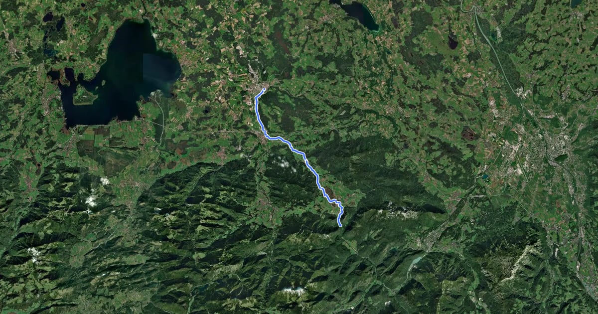 Маршрут SalzAlpenWeg - Traunstein - Zwing на спутниковом снимке