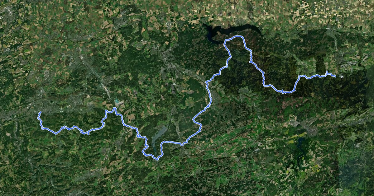 Маршрут Sauerland-Waldroute (Teilstück Iserlohn - Warstein) на спутниковом снимке