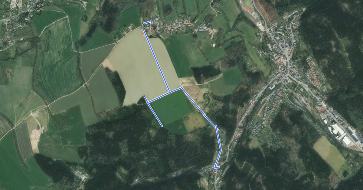 Маршрут Schloss Naundorf - Pöbeltal на спутниковом снимке