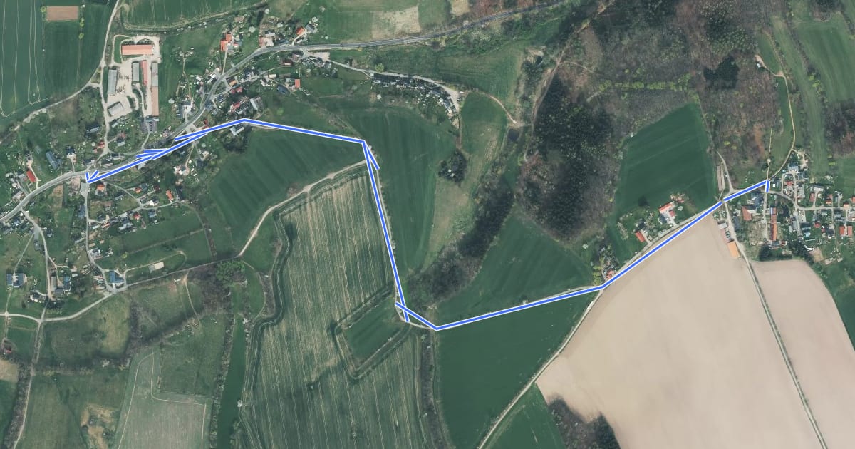 Маршрут Schloss Naundorf - Sadisdorf на спутниковом снимке