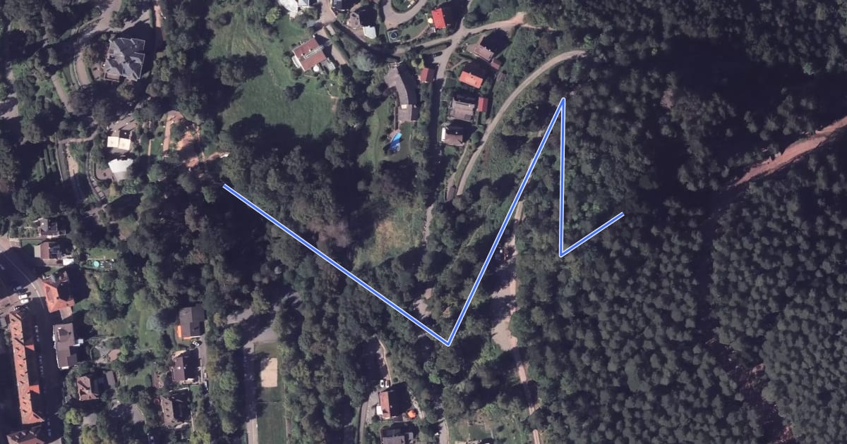 Маршрут Schramberg Park der Zeiten - Charlottenhöhe на спутниковом снимке