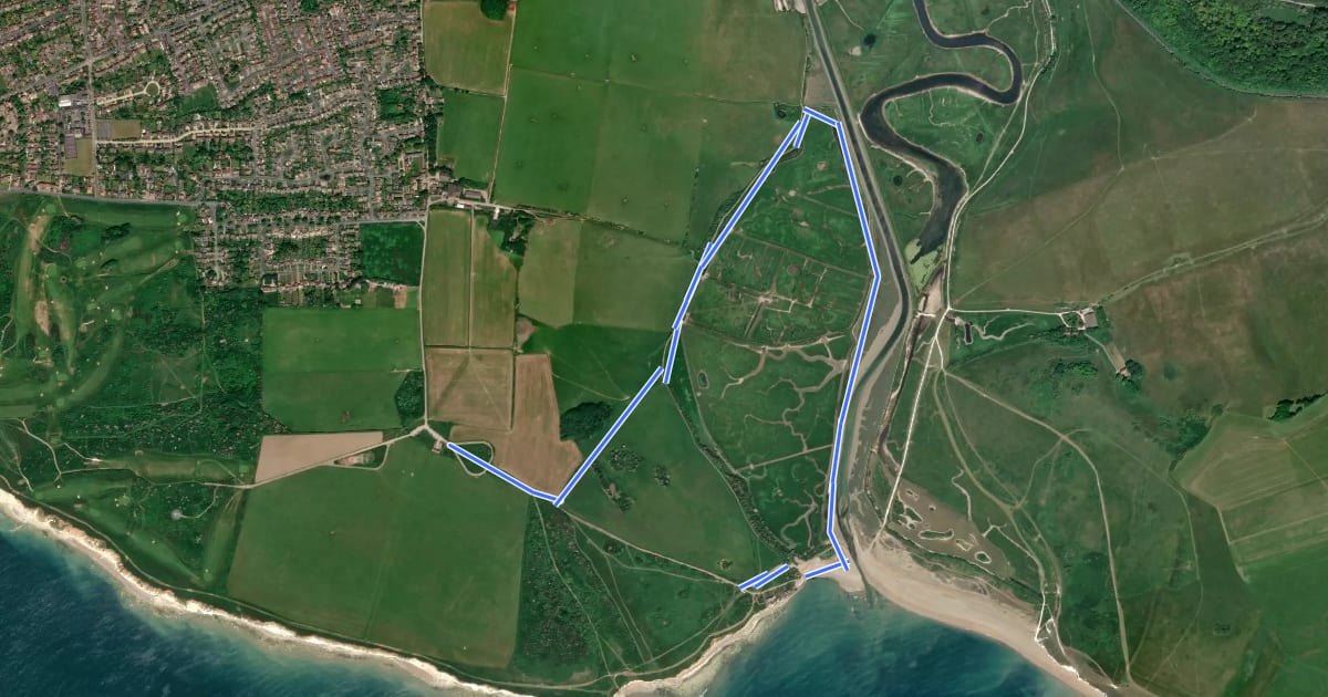 Маршрут Seascapes and Saltmarsh Trail at Cuckmere Valley, South Downs East на спутниковом снимке