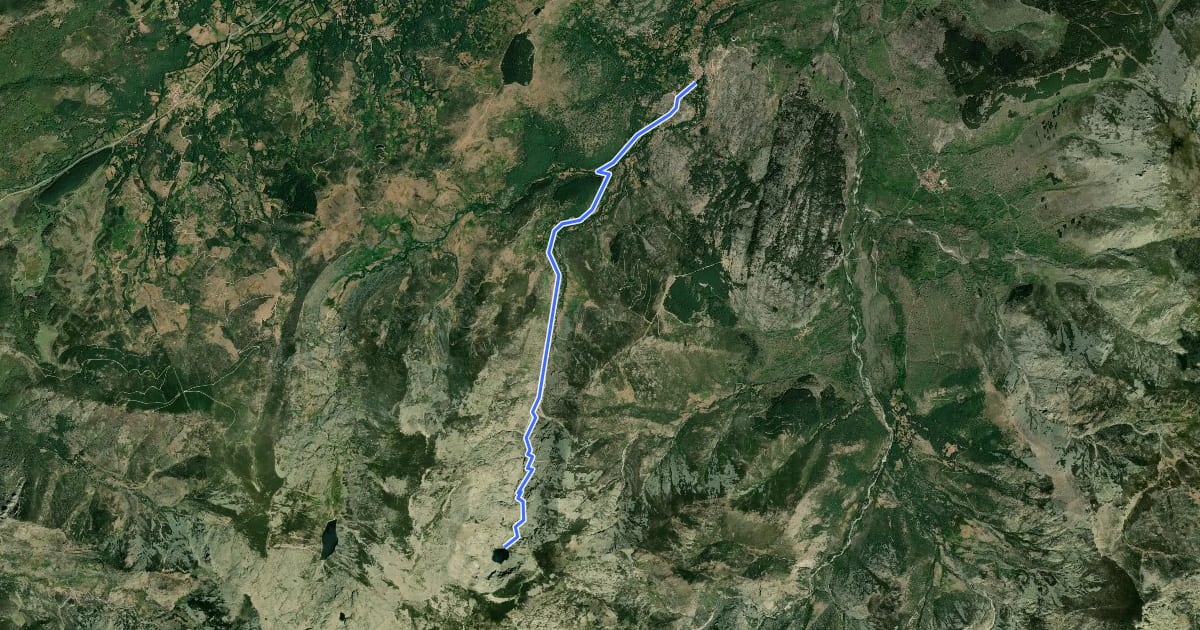 Маршрут Senda de la Laguna de la Nava на спутниковом снимке