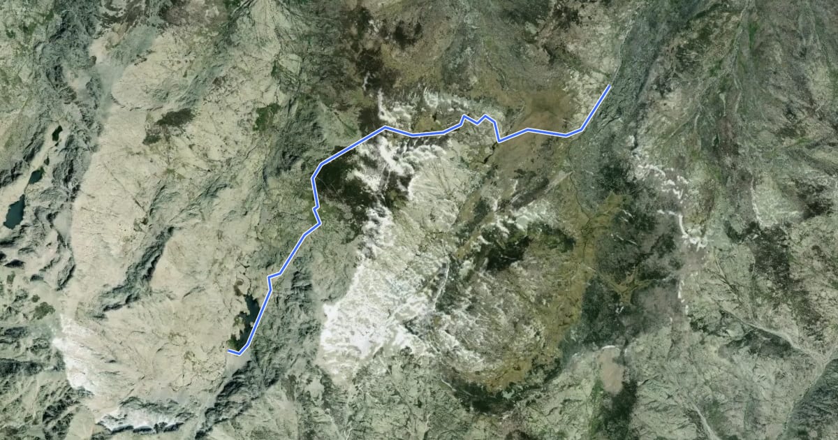 Маршрут Senda de la Laguna Grande на спутниковом снимке