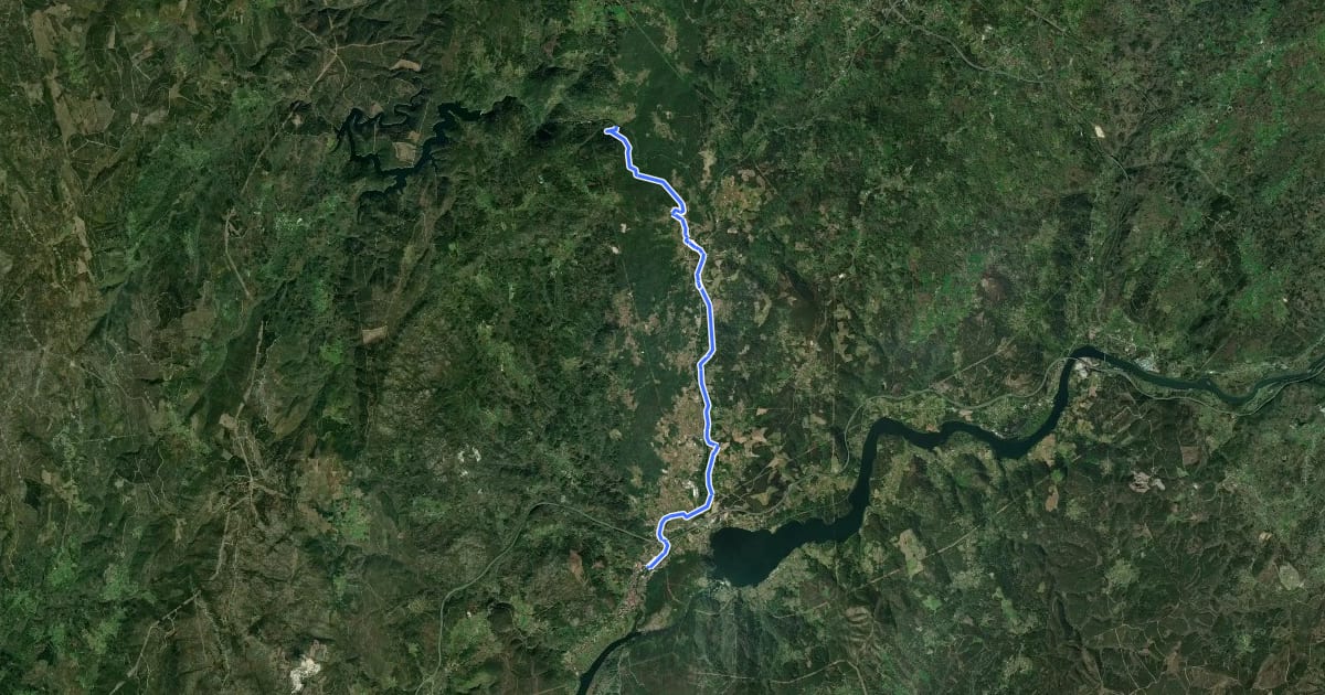 Маршрут Senda do Río Avia на спутниковом снимке