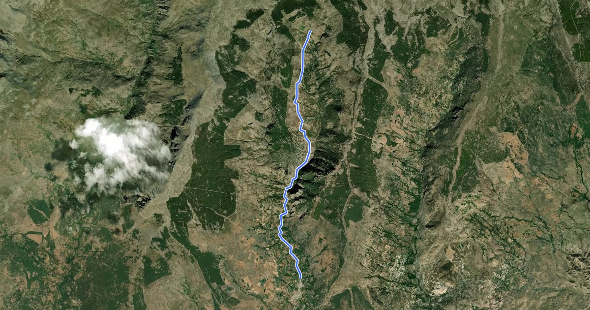 Маршрут Sendero a la Junta de los Ríos на спутниковом снимке