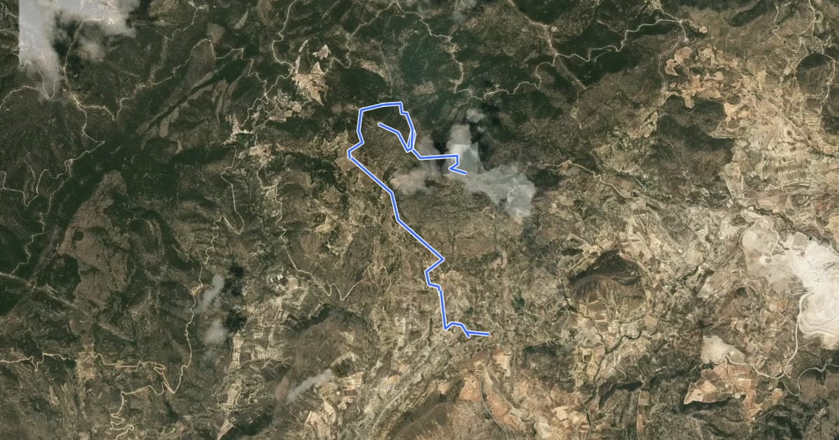 Маршрут Sendero de la Garapacha al Pico de la Pila на спутниковом снимке