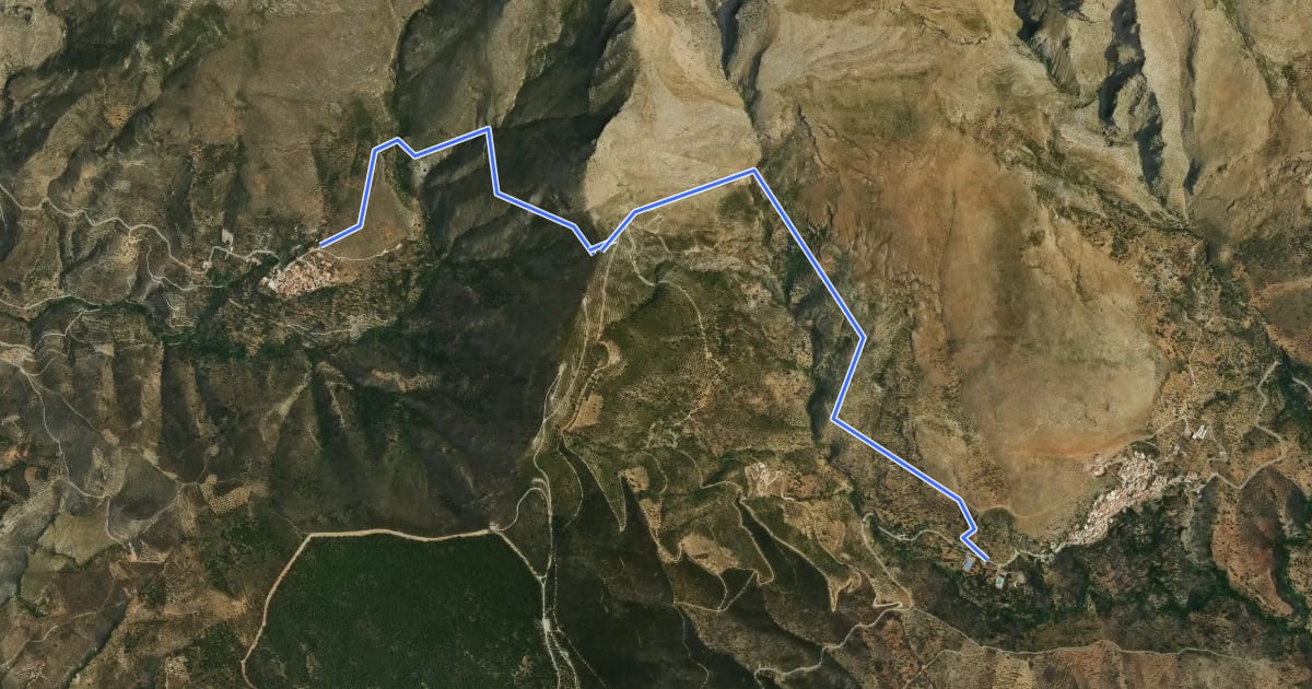 Маршрут Sendero Lújar - Lagos на спутниковом снимке