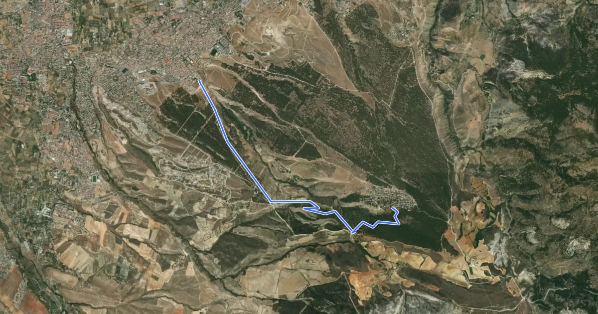 Маршрут Sendero La Zubia - Cumbres Verdes на спутниковом снимке