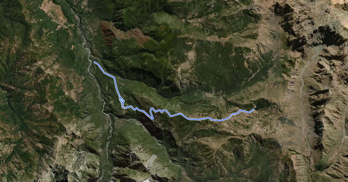 Маршрут Sendero Laguna Aguayo на спутниковом снимке