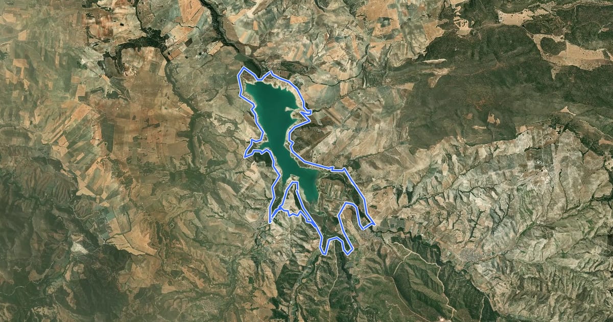 Маршрут Sendero perimetral del Pantano de los Bermejales на спутниковом снимке