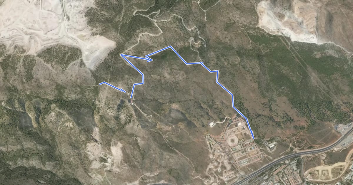 Маршрут Sendero Puerto de las Ovejas - Calamorro на спутниковом снимке
