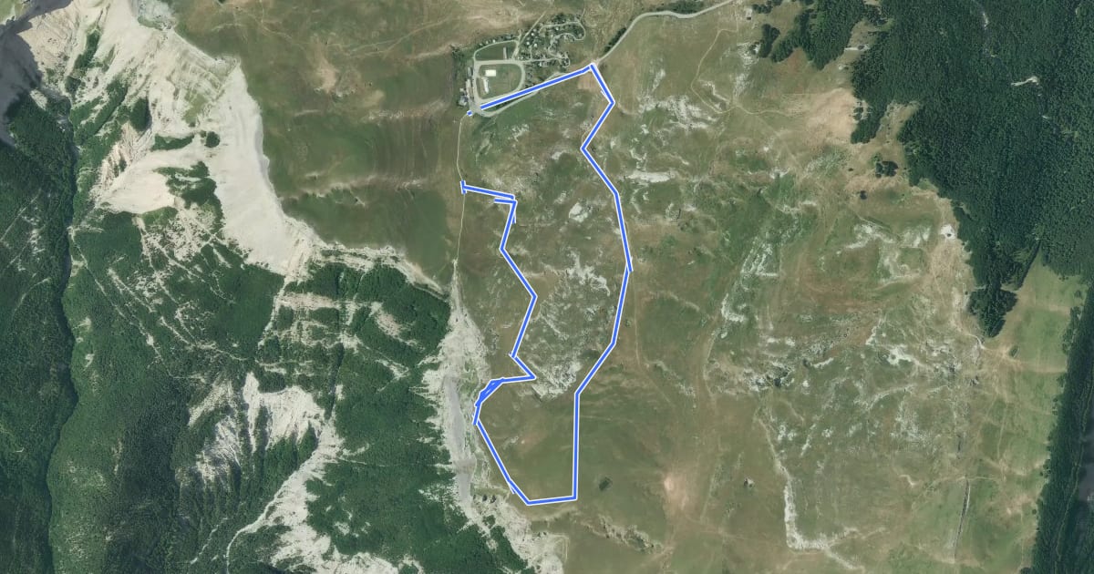 Маршрут Sentier d'interprétation du karst на спутниковом снимке