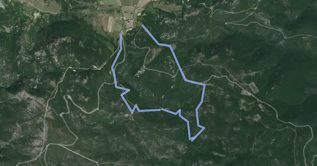 Маршрут Sentier de découverte на спутниковом снимке