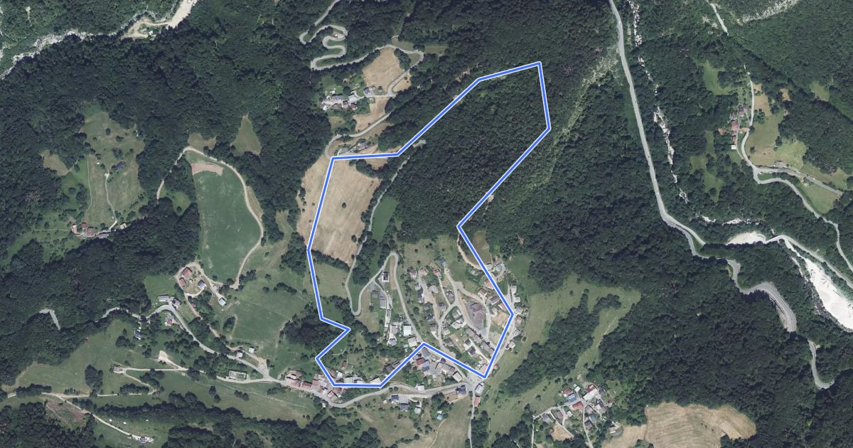 Маршрут Sentier de découverte на спутниковом снимке