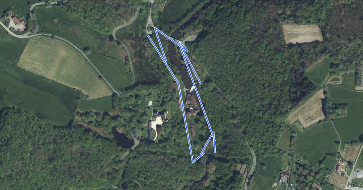 Маршрут Sentier de la forge de Savignac Lédrier на спутниковом снимке
