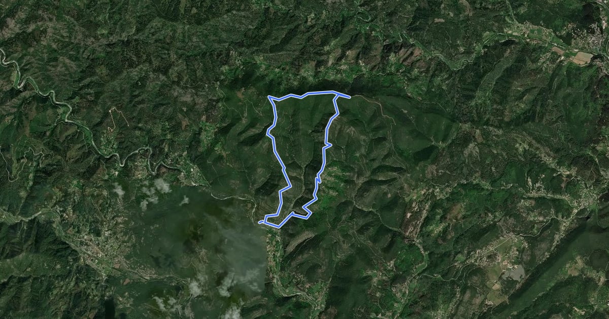 Маршрут Sentier de Roquefeuil на спутниковом снимке