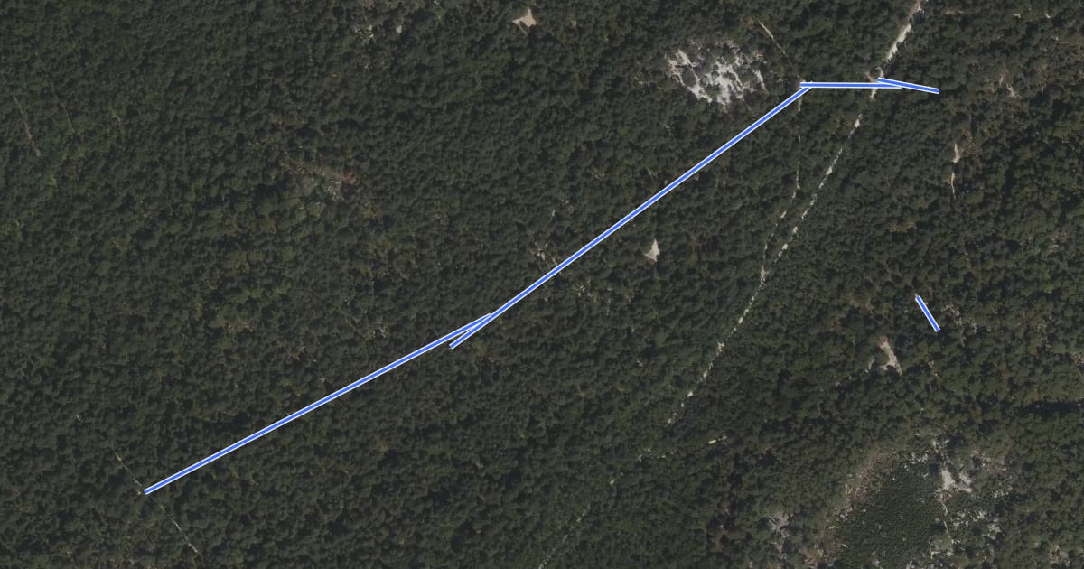 Маршрут Sentier des 25 bosses Variante du Diplodocus на спутниковом снимке