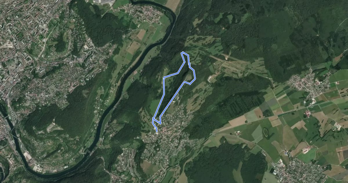 Маршрут Sentier des Falaises et du château на спутниковом снимке