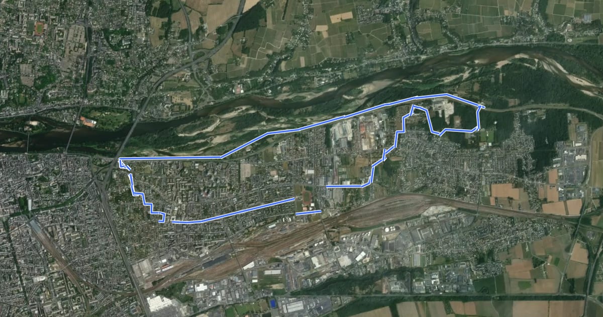 Маршрут Sentier du bord de Loire - Saint-Pierre-des-Corps на спутниковом снимке