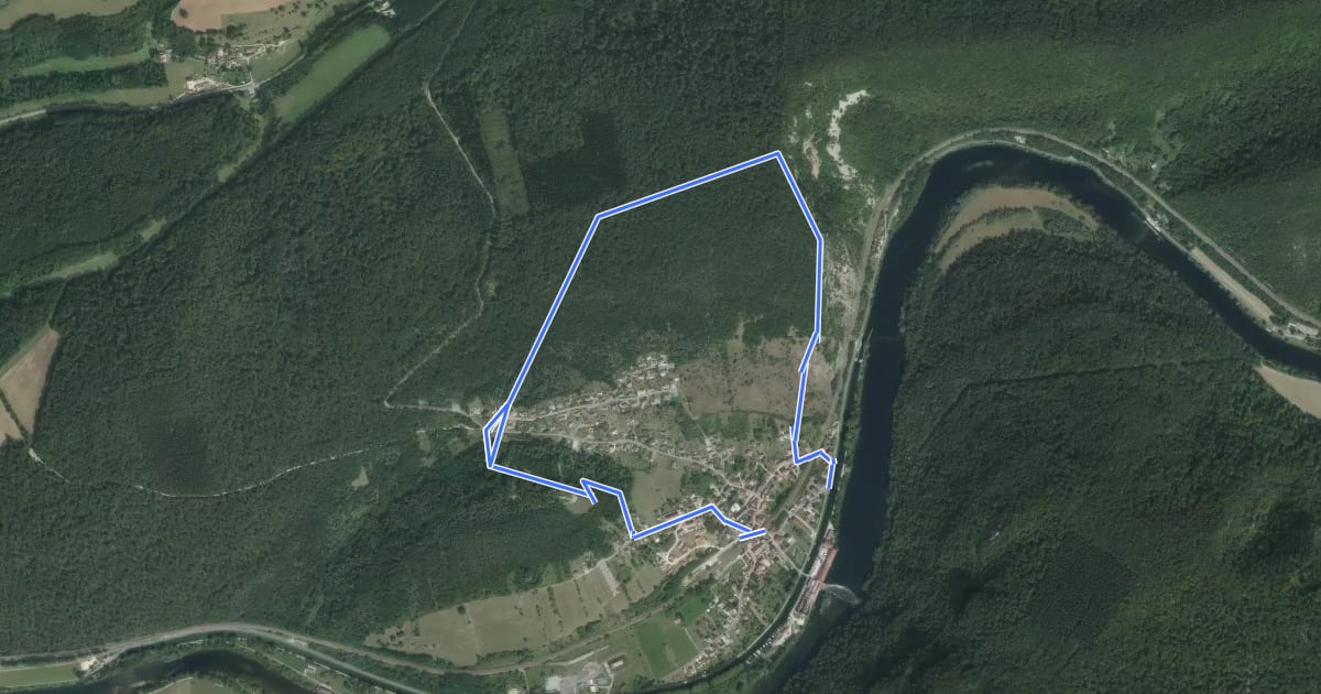 Маршрут Sentier du Château Loriot на спутниковом снимке