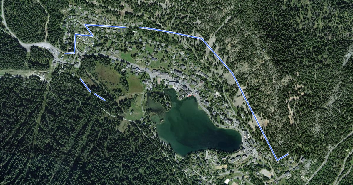 Маршрут sentier du lac на спутниковом снимке