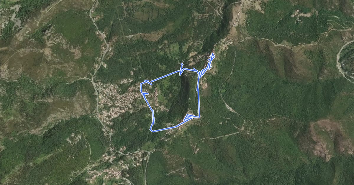 Маршрут Sentier du Patrimoine de Centre-Corse на спутниковом снимке
