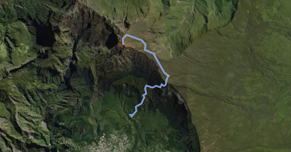 Маршрут Sentier du Piton des Neiges на спутниковом снимке