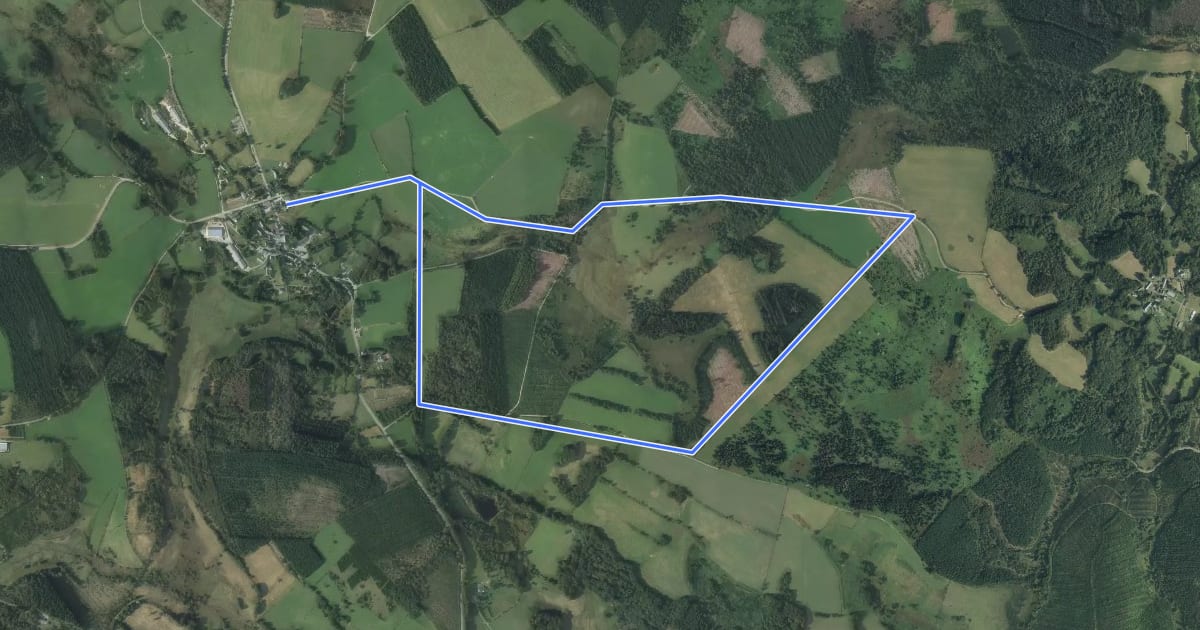 Маршрут Sentier du puy des Pouges на спутниковом снимке