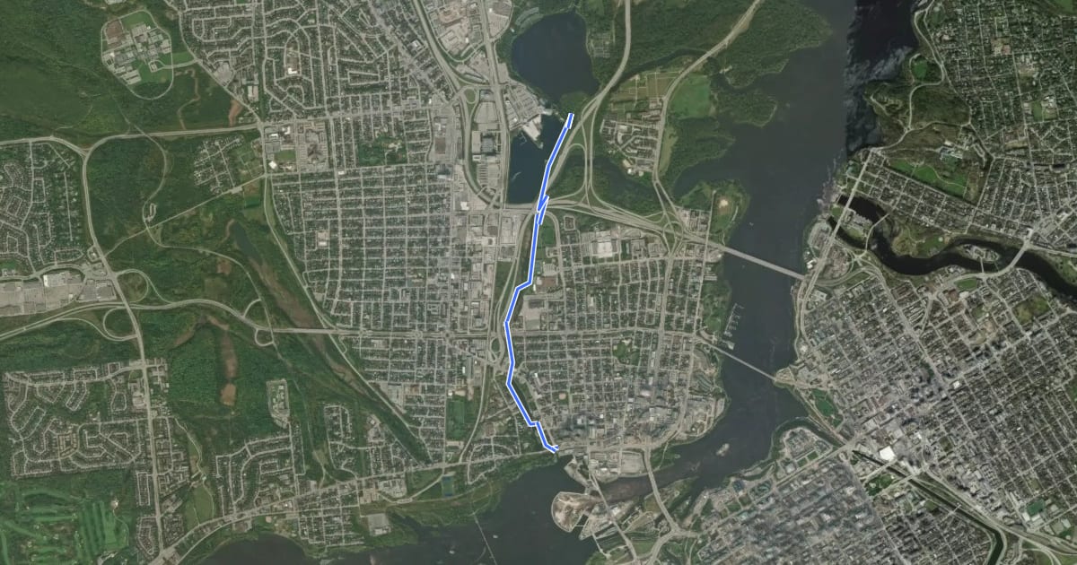 Маршрут Sentier du Ruisseau-de-la-Brasserie Pathway на спутниковом снимке