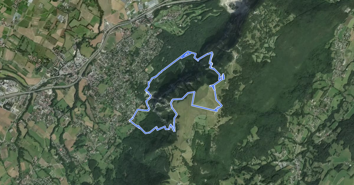 Маршрут Sentier géologique de la grotte d'Orjobet на спутниковом снимке