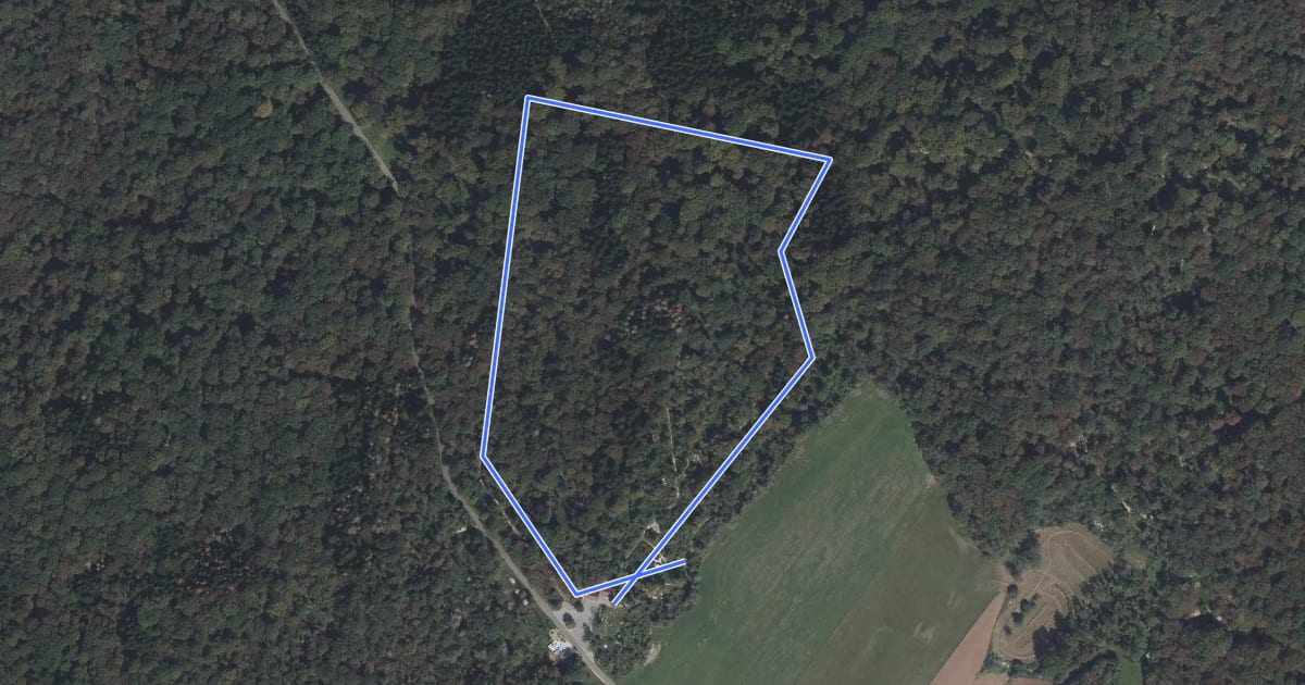 Маршрут Sentier karstique du Grand Bois на спутниковом снимке