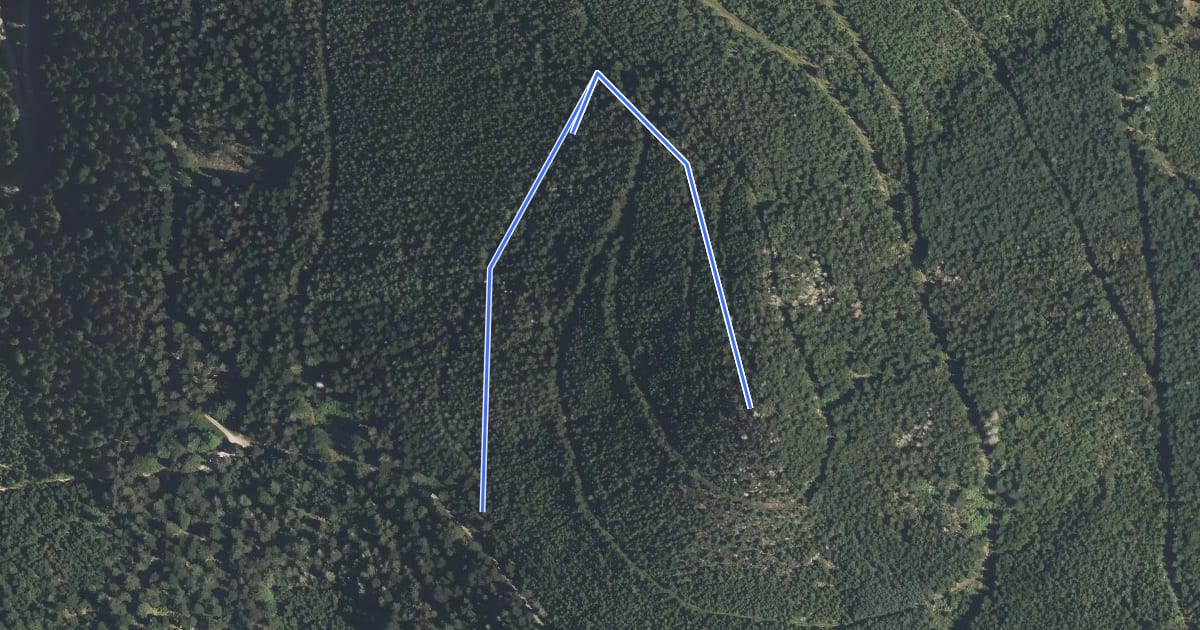 Маршрут Sentier Mémoriel des Stèles на спутниковом снимке