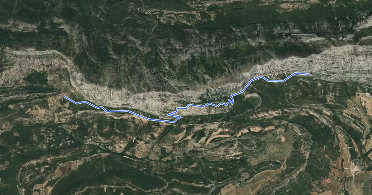 Маршрут (Sentier marron) на спутниковом снимке
