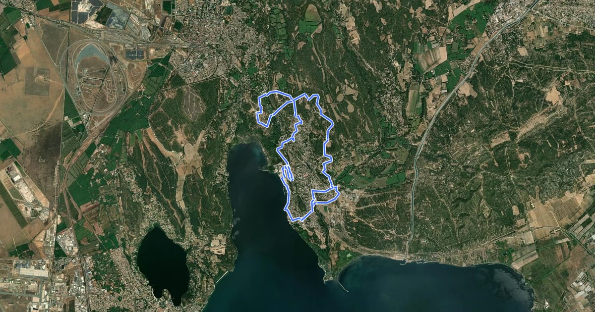 Маршрут Sentier Nature et Découverte на спутниковом снимке