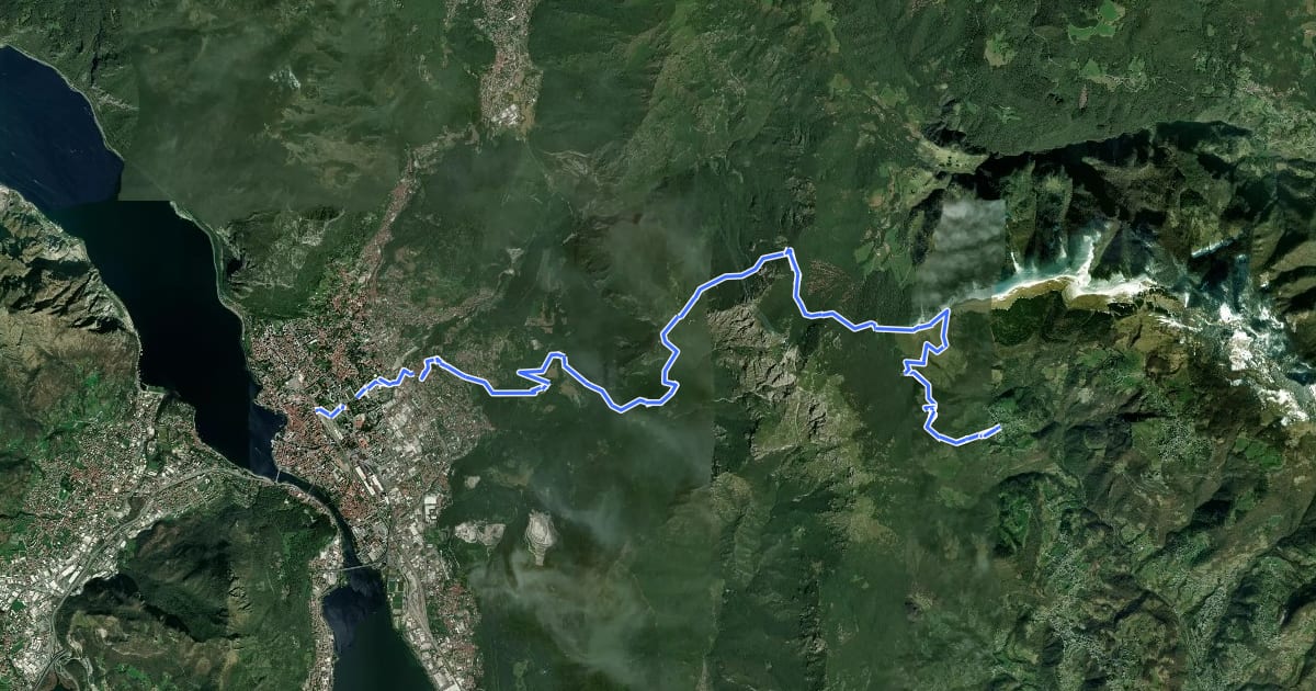 Маршрут Sentiero dei Laghi Basso - Tappa 1 на спутниковом снимке