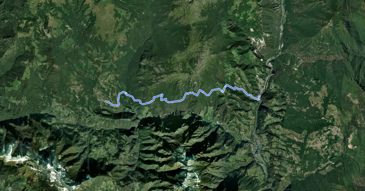 Маршрут Sentiero dei Laghi Basso - Tappa 5 на спутниковом снимке