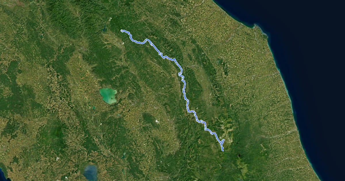 Маршрут Sentiero europeo E1, Italia - Umbria/Marche на спутниковом снимке