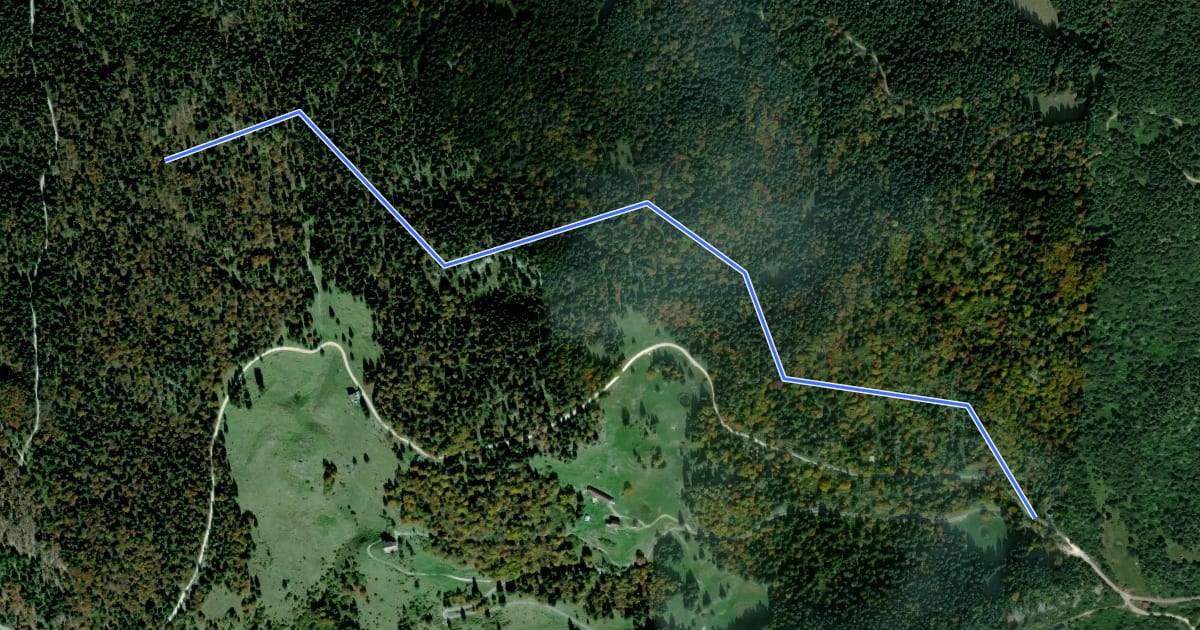 Маршрут Sentiero Naturalistico "La Rocca" на спутниковом снимке