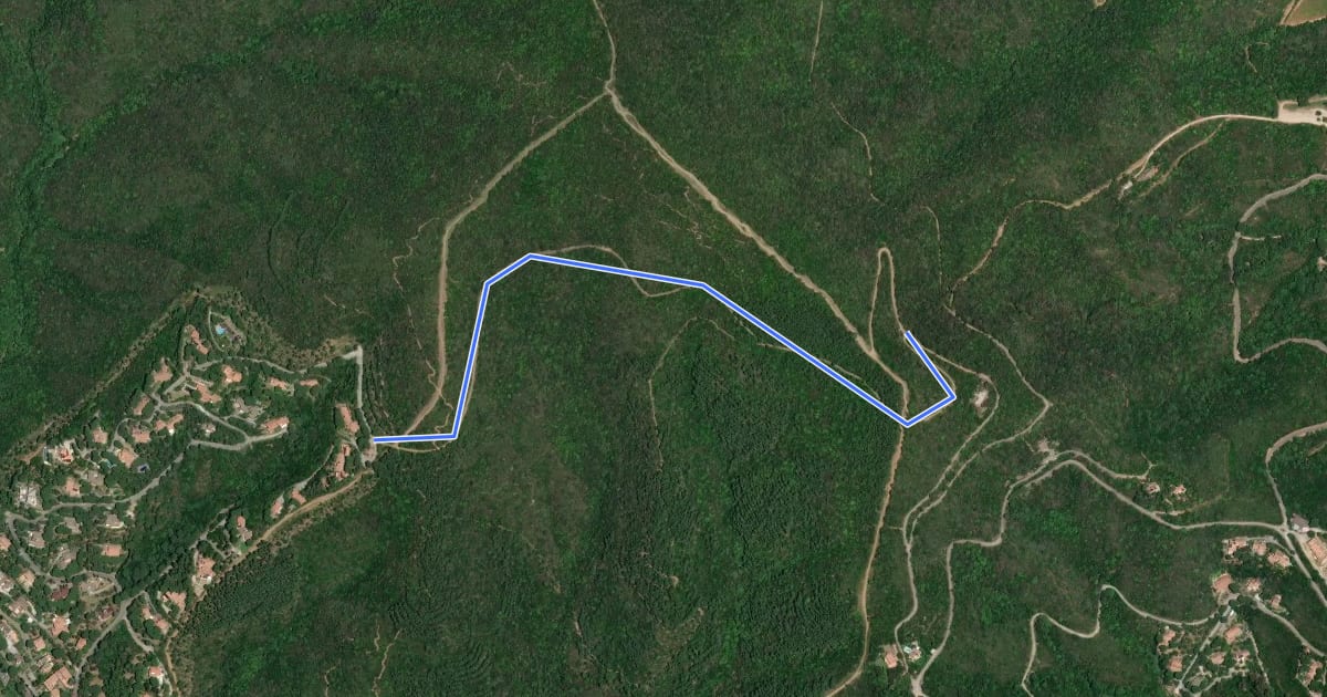 Маршрут Sentiero Valle delle cannucce на спутниковом снимке
