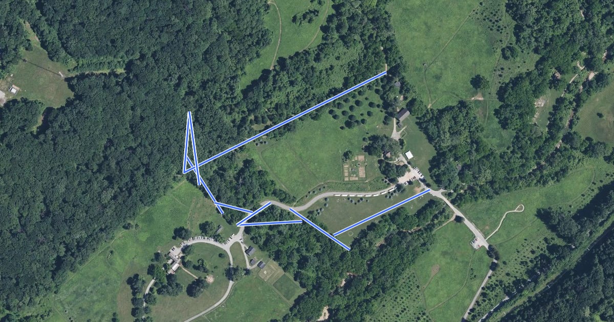 Маршрут Sherwood Farm Trail (orange) на спутниковом снимке
