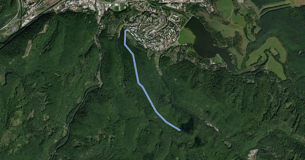 Маршрут Singletrail Košiarne - Kríž (Môťová) на спутниковом снимке