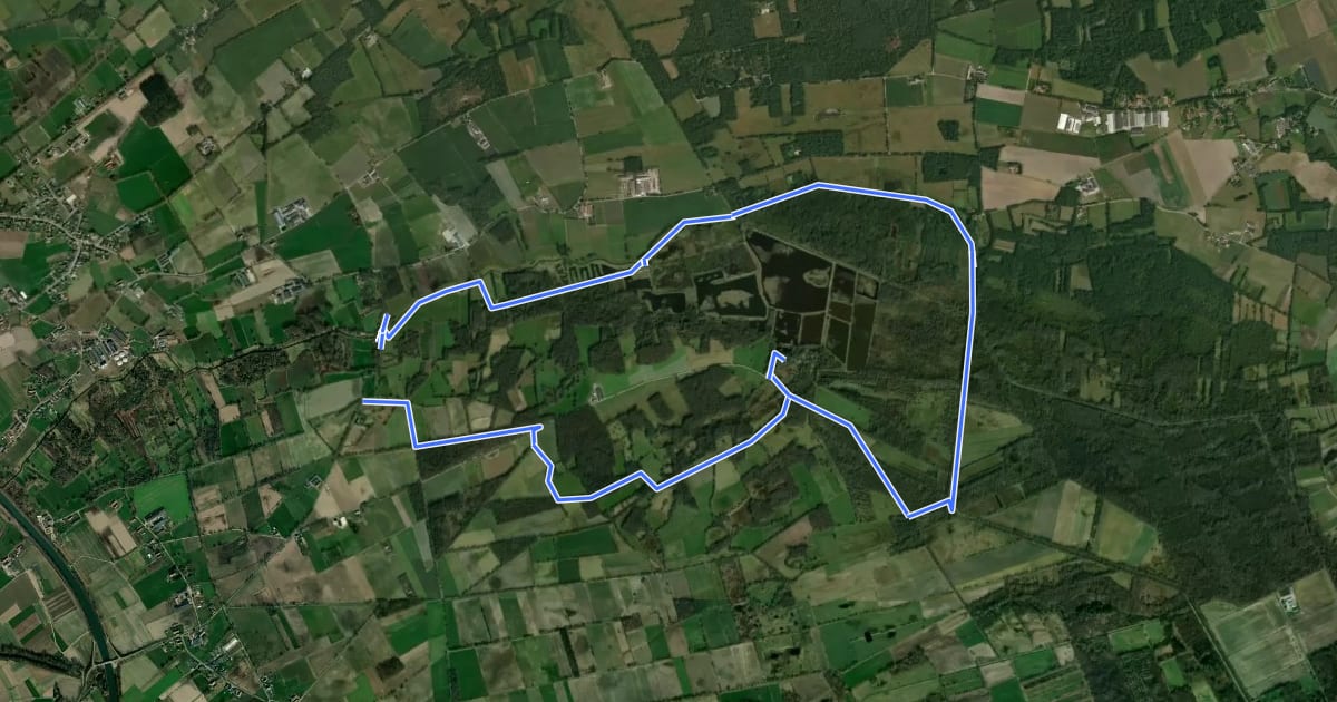 Маршрут Sint-Maartensheide - De Luysen Rode driehoek на спутниковом снимке