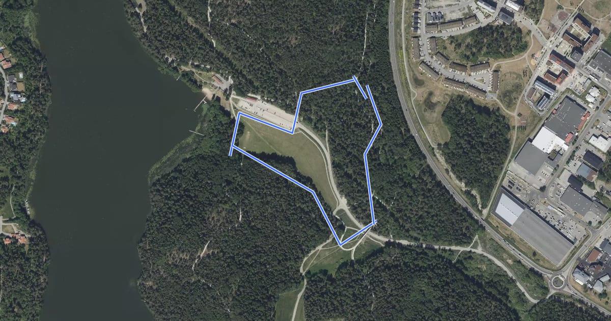 Маршрут Skavlöten motionsspår 1.25km blå на спутниковом снимке