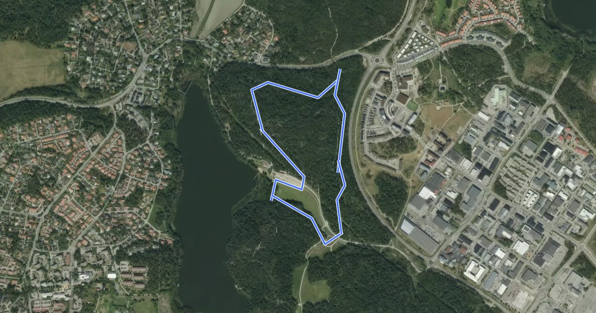 Маршрут Skavlöten motionsspår 2.5km rött на спутниковом снимке